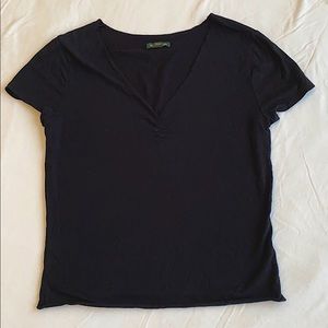 Black v neck tee